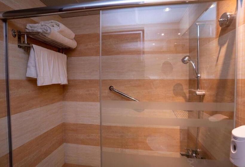 スタンダードルーム, Nusk Al Hijrah