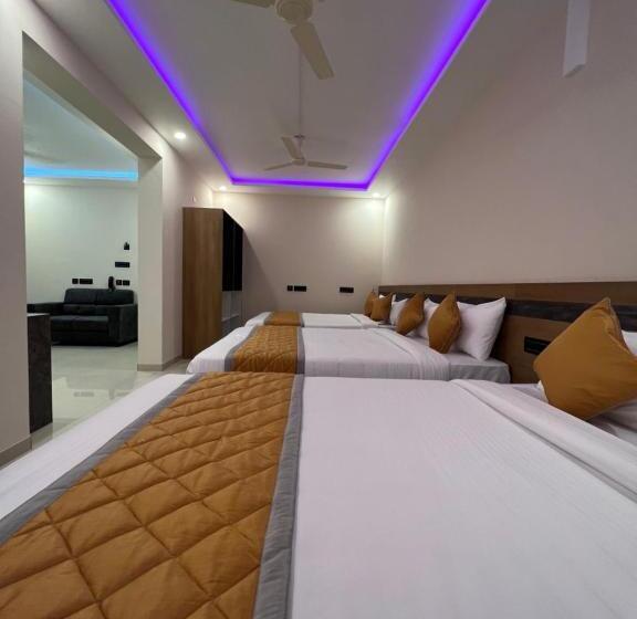 Семейный Номер Deluxe, Mangalore Stay Inn
