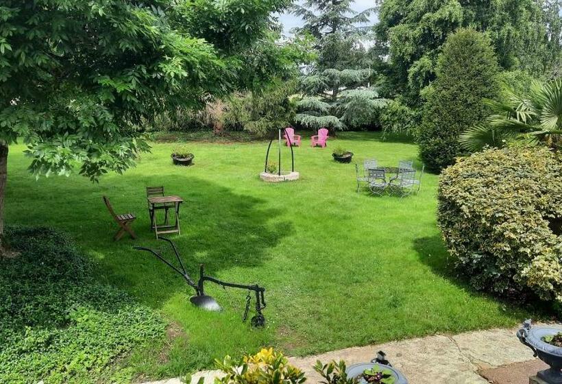 Трехместный Номер Комфорт, L Ostal De Gagnac