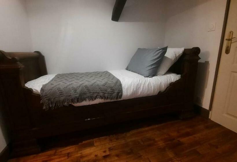 Трехместный Номер Комфорт, L Ostal De Gagnac