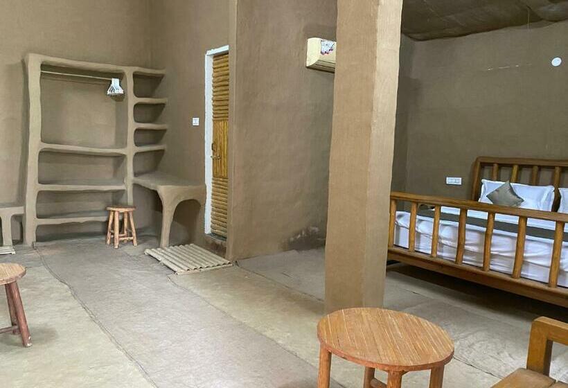 Suite, Virsaa   The Captain S Mud Retreat