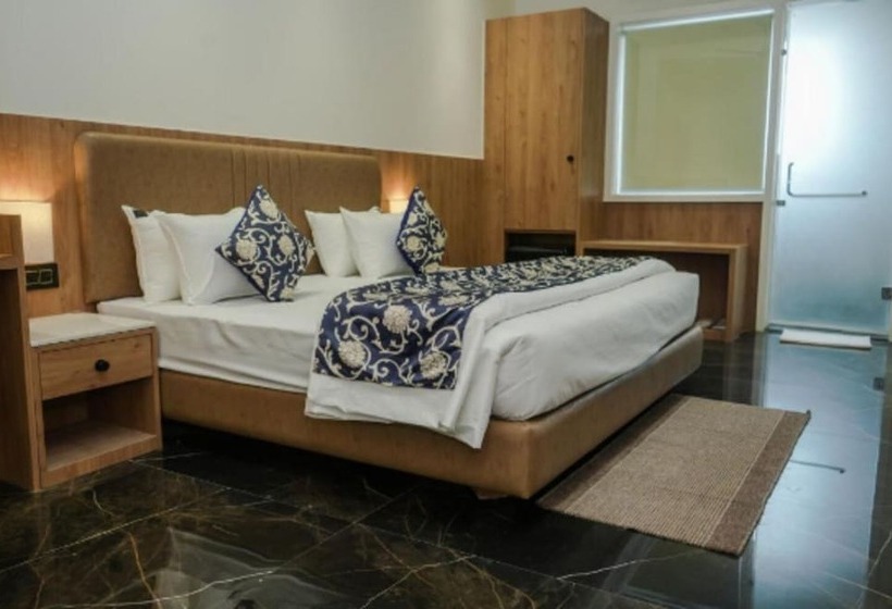 إستوديو قياسى, Ankit Hotel By M Square