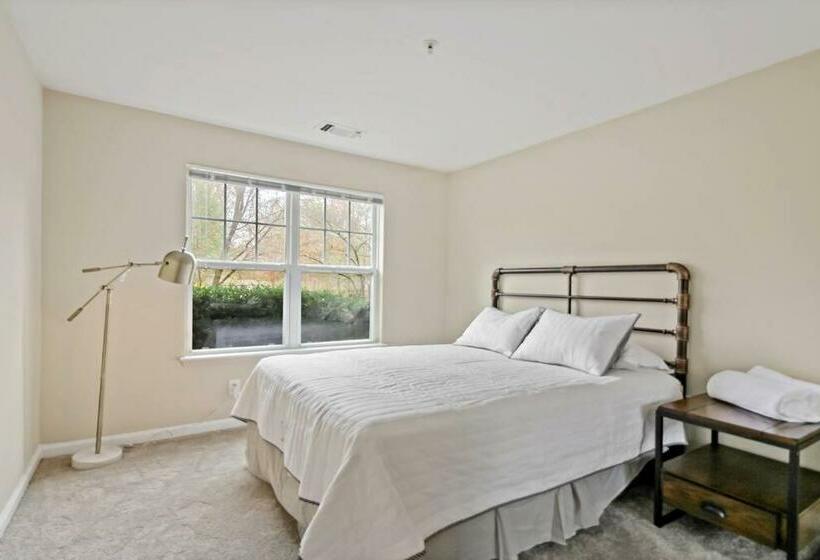 带3个卧室的公寓, Garden Styles Herndon Dulles Airport