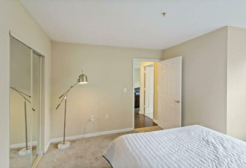 带3个卧室的公寓, Garden Styles Herndon Dulles Airport