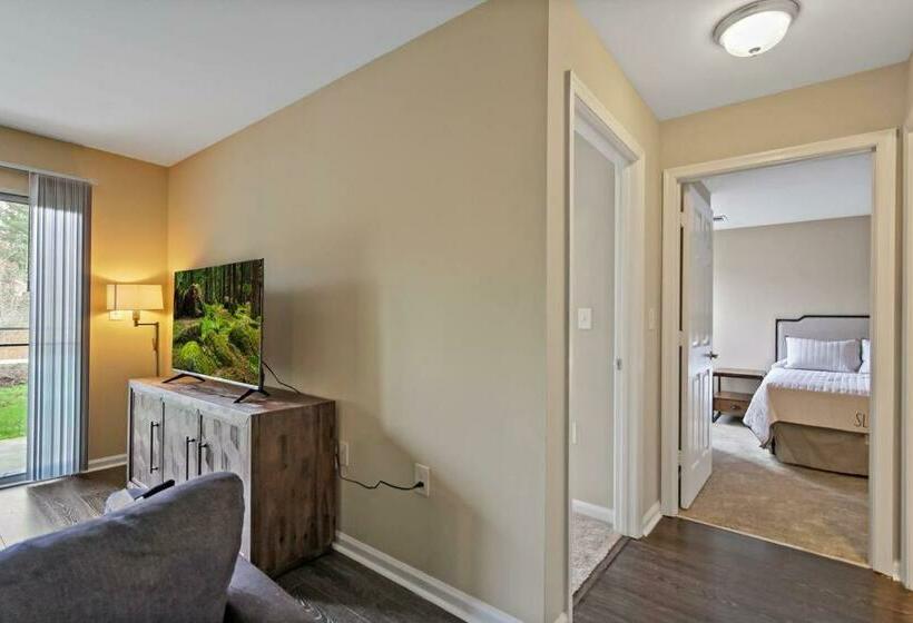 带3个卧室的公寓, Garden Styles Herndon Dulles Airport