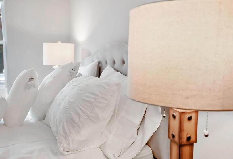 带1个卧室的带阳台的公寓, Garden Styles Herndon Dulles Airport