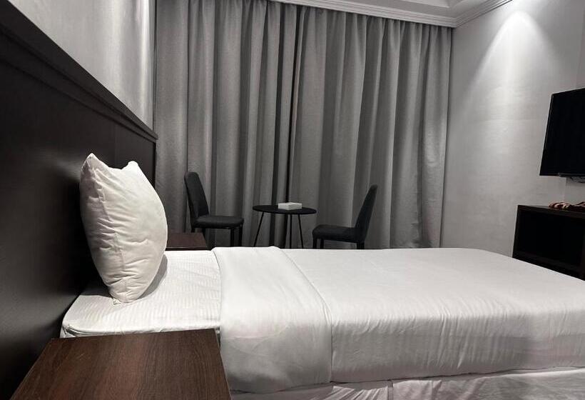 Номер Economy Индивидуальный, سنت العزيزيه