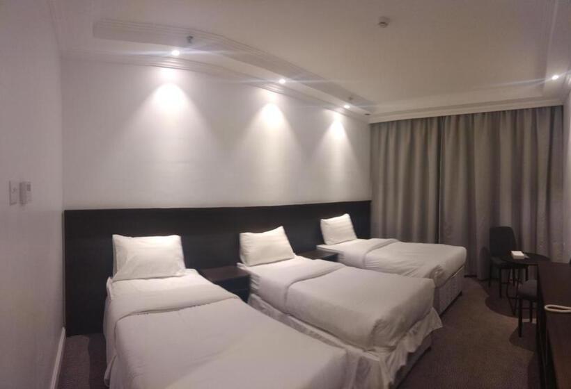 Четырехместный Номер Economy, سنت العزيزيه