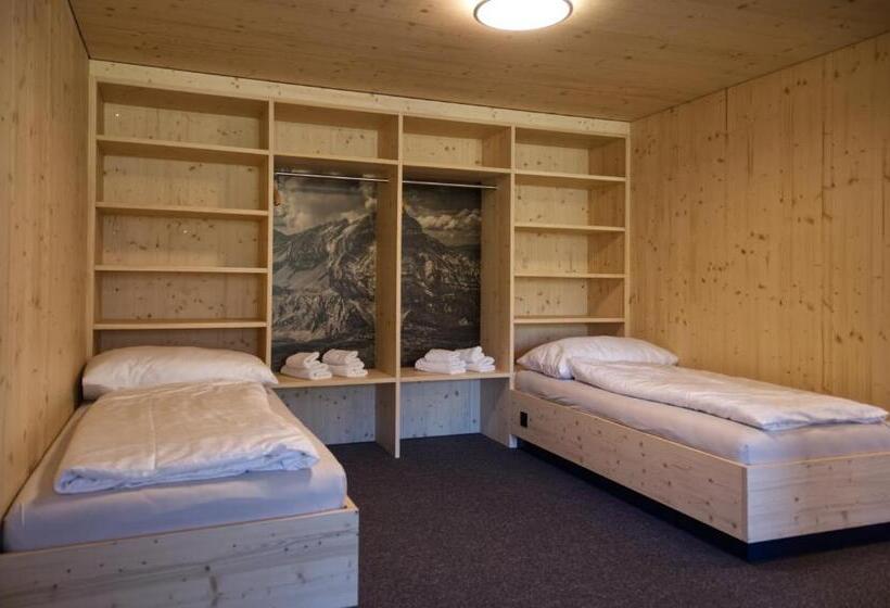 Семейный Номер Вид на Горы, Frutt Living