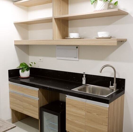 Pokój Czteroosobowy Standard, The Grid Co Living Managed By Hii