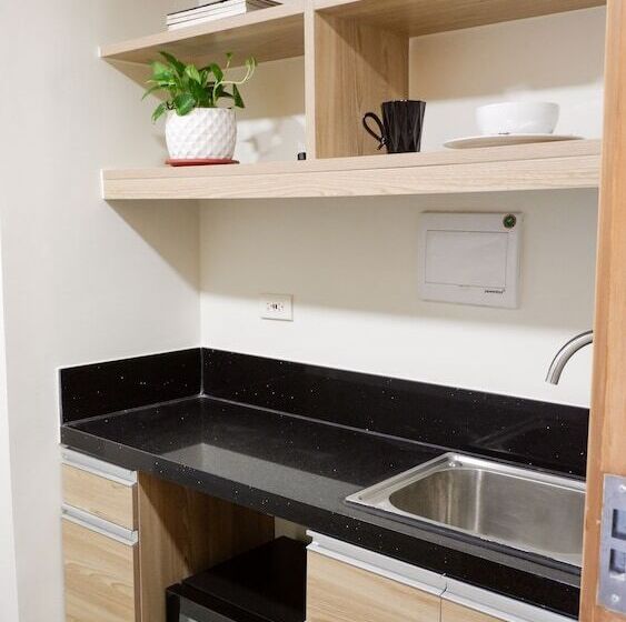 Pokój Standard Trzyosobowy, The Grid Co Living Managed By Hii