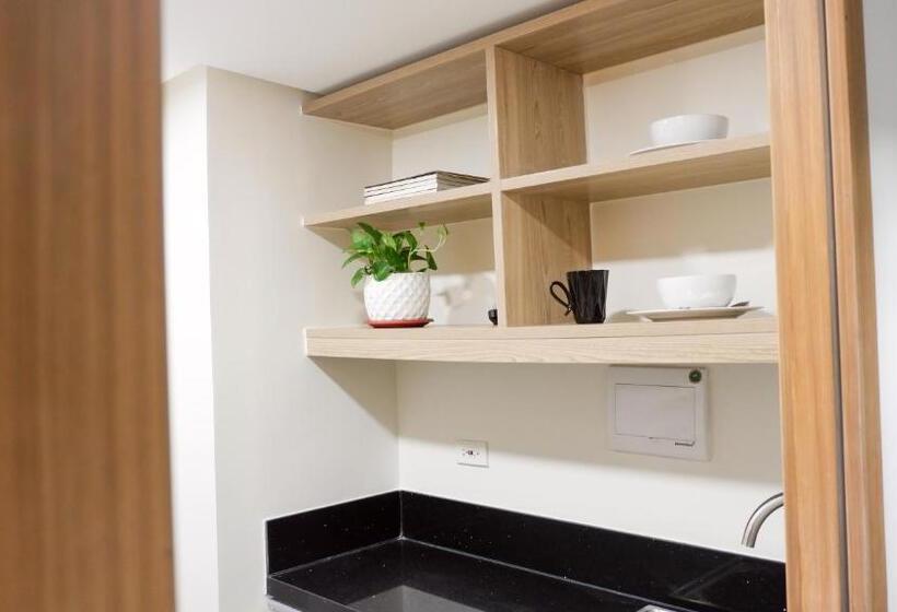 Pokój Czteroosobowy Standard, The Grid Co Living Managed By Hii