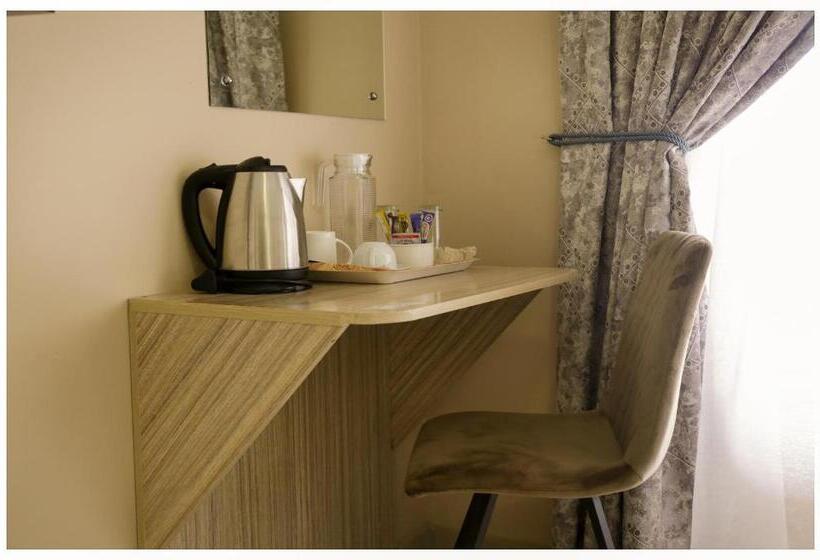 اتاق استاندارد با سرویس بهداشتی مشترک, Haithoms B&b Tlokweng Gaborone