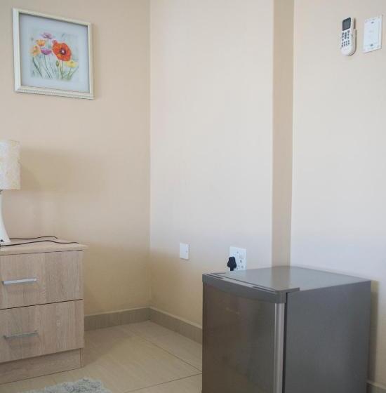 اتاق استاندارد یک نفره, Haithoms B&b Tlokweng Gaborone