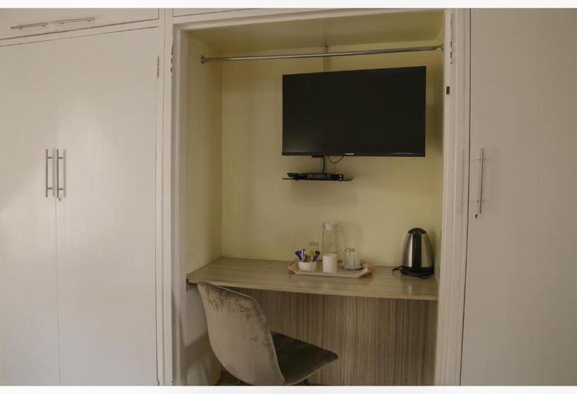 اتاق لوکس یک تخته, Haithoms B&b Tlokweng Gaborone