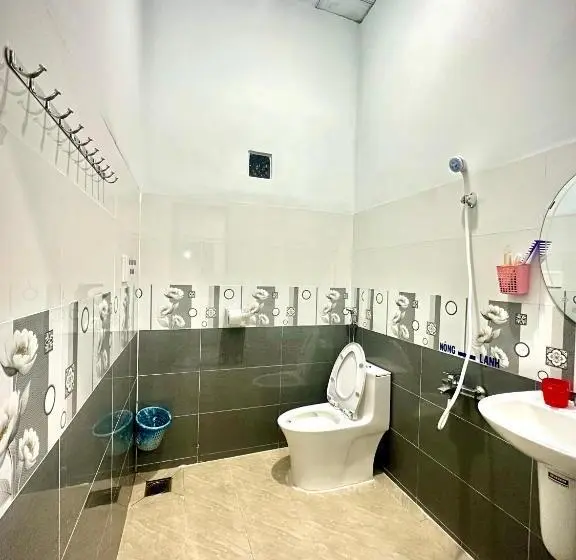 اتاق خانوادگی, Thuận Vương Homestay