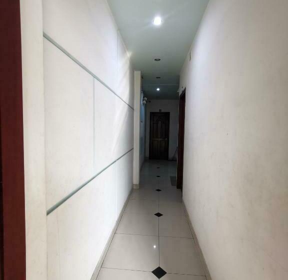 اتاق استاندارد با بالکن, Khách Sạn Hoa Cúc