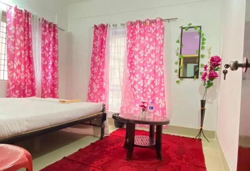 スタンダードルーム, Oyo Cozy Guest House