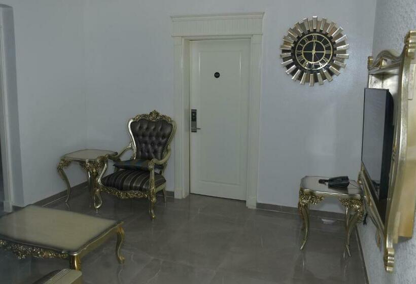 اتاق استاندارد یک نفره, Sakura Apartment