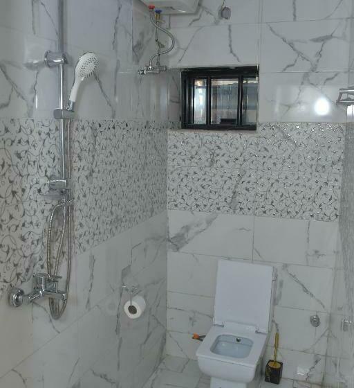 اتاق استاندارد یک نفره, Sakura Apartment