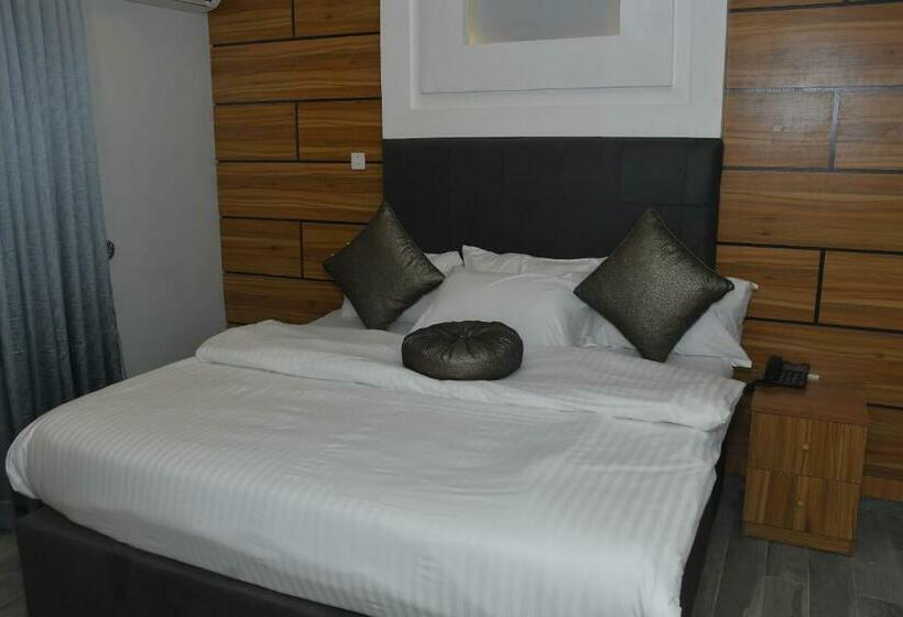 اتاق استاندارد یک نفره, Sakura Apartment
