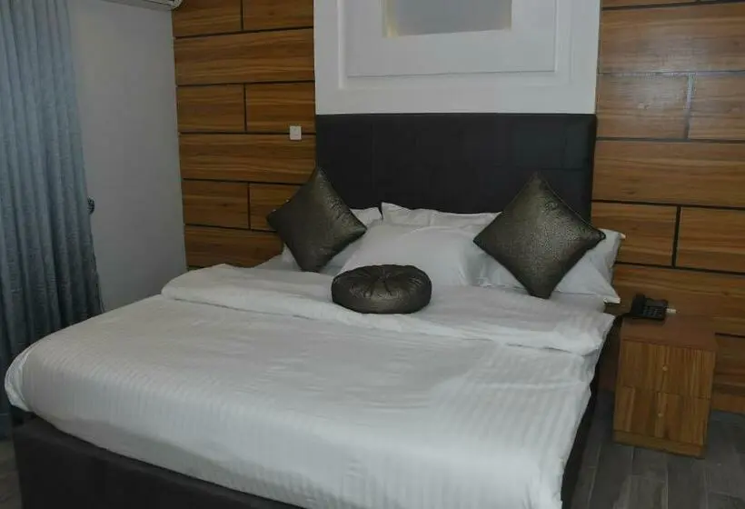 اتاق استاندارد یک نفره, Sakura Apartment