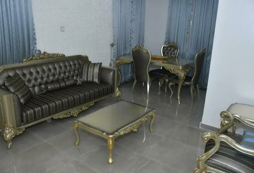 اتاق استاندارد یک نفره, Sakura Apartment
