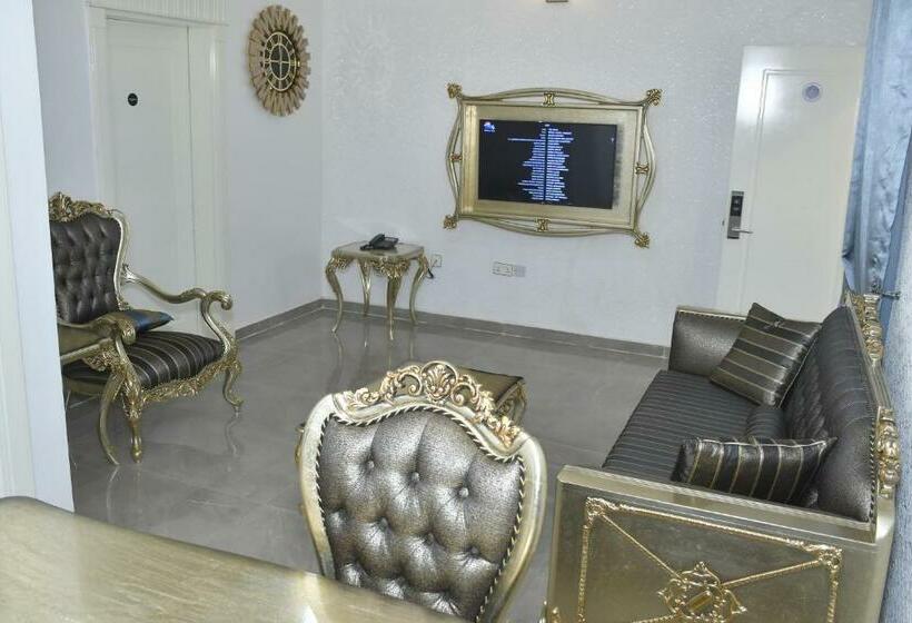 اتاق استاندارد یک نفره, Sakura Apartment