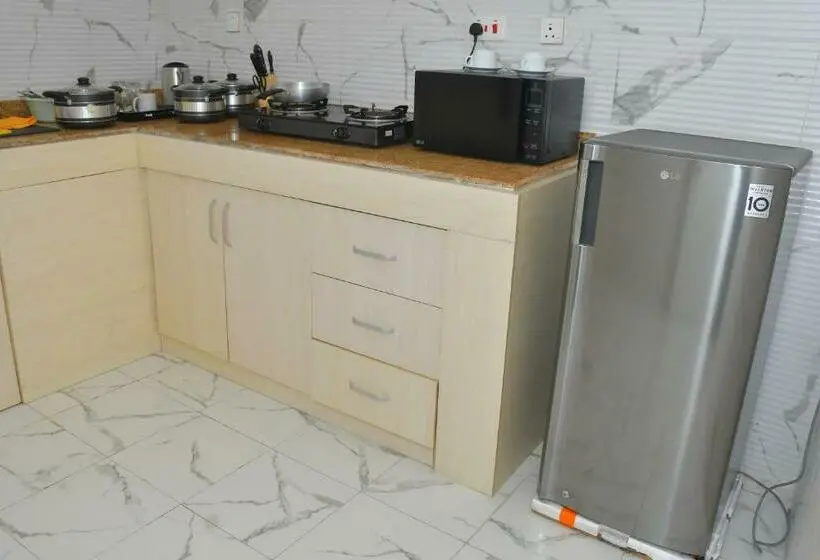 اتاق استاندارد, Sakura Apartment