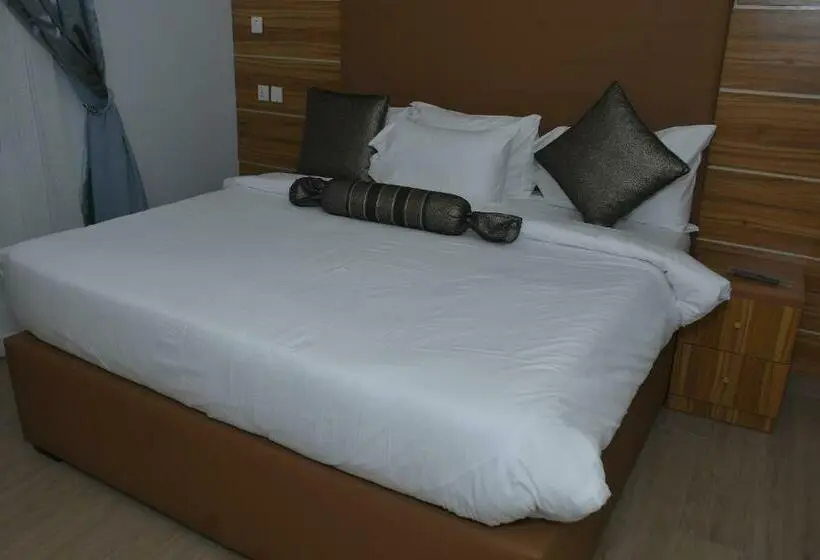 اتاق استاندارد, Sakura Apartment
