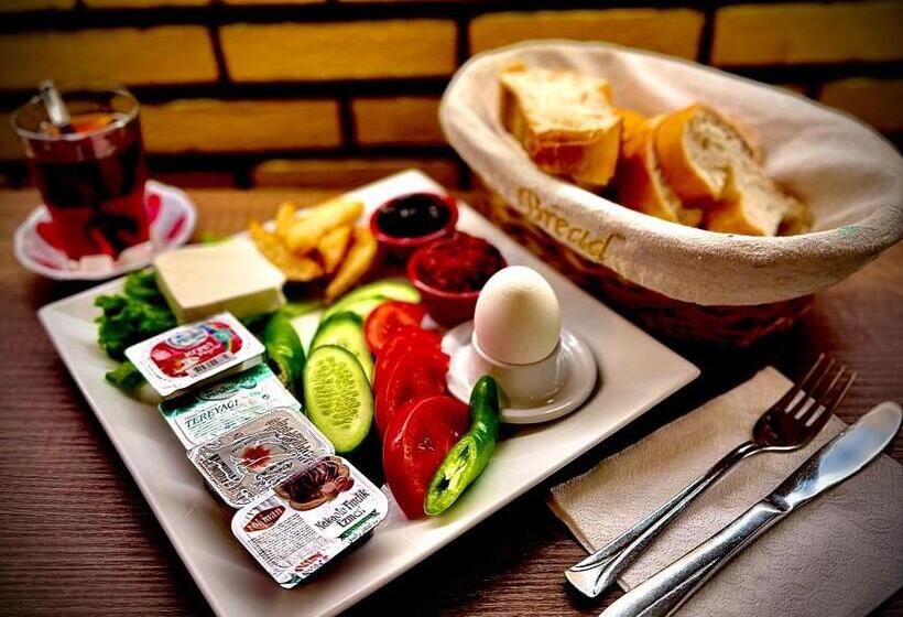 三人经典房间, Otel Ni̇l Firat