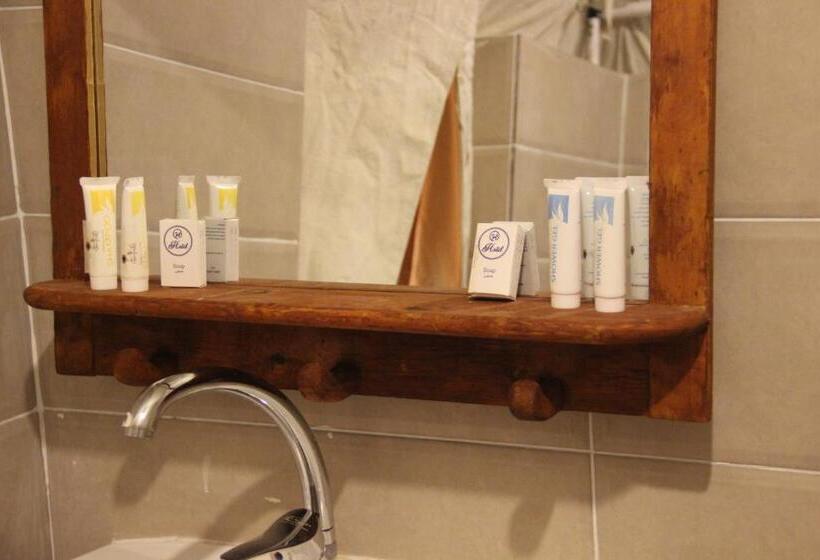 اتاق لوکس, Shahrazad Camp In White Desert, Egypt