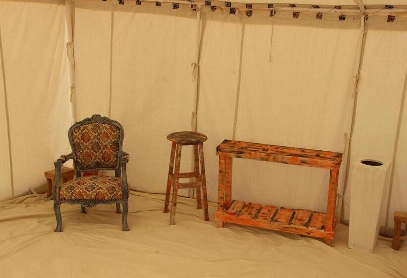 اتاق لوکس, Shahrazad Camp In White Desert, Egypt