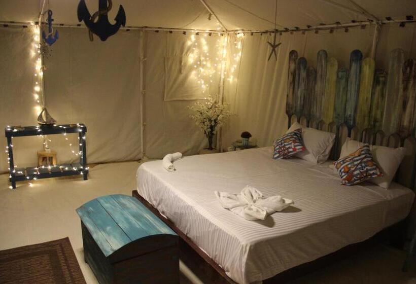 اتاق لوکس, Shahrazad Camp In White Desert, Egypt