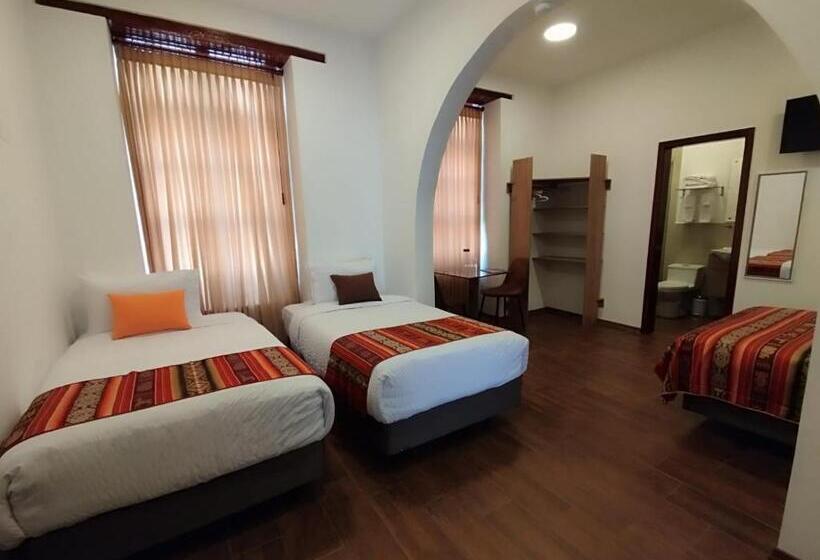 家庭间, Casona Tobar