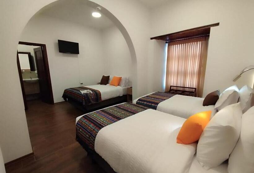 家庭间, Casona Tobar