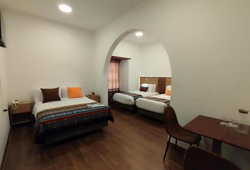 家庭间, Casona Tobar