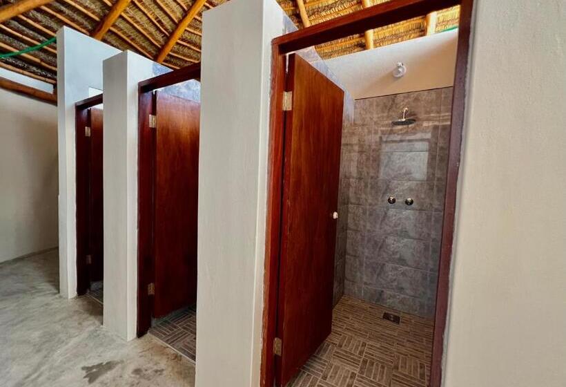 サイドオーシャンビュースタンダードルーム, Zenguelemo Lodge