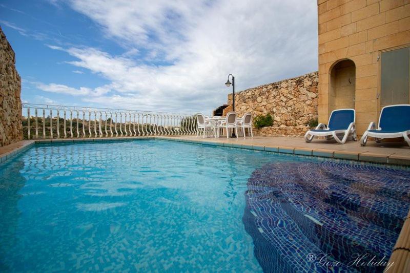 ویلای یک اتاق خوابه با استخر شنا, Hibiscus