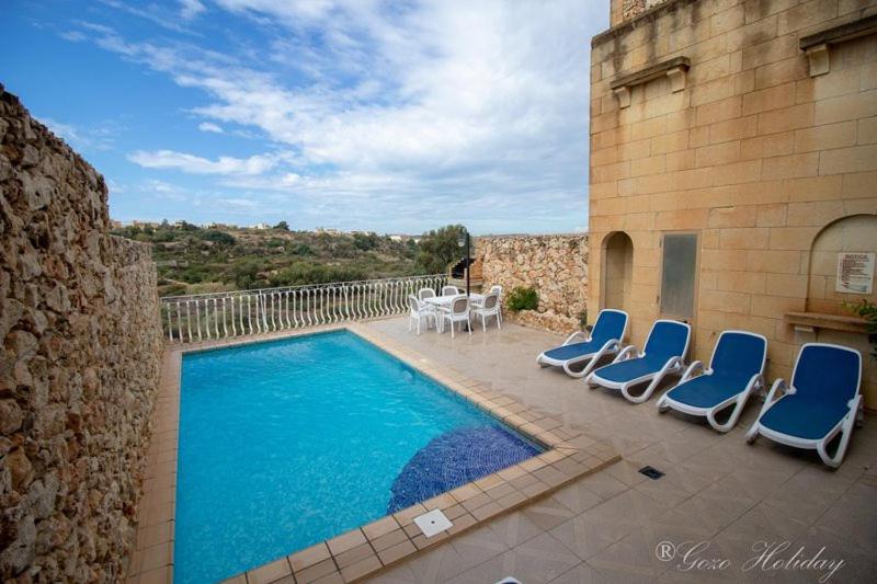 ویلای یک اتاق خوابه با استخر شنا, Hibiscus