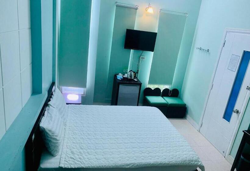 اتاق خانوادگی, Bali Hotel 2