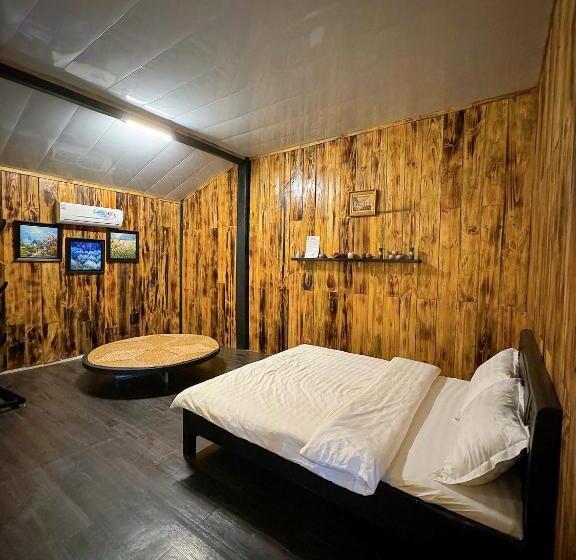 اتاق استاندارد چهار تخته, Thênh Thang Home & Cafe