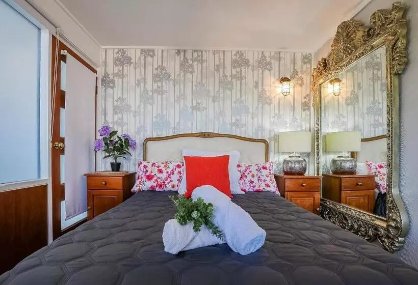 スイート, 1770 Sovereign Lodge Retreat