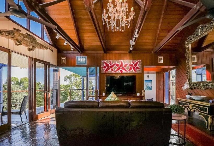 Люкс Deluxe 2 Спальни, 1770 Sovereign Lodge Retreat