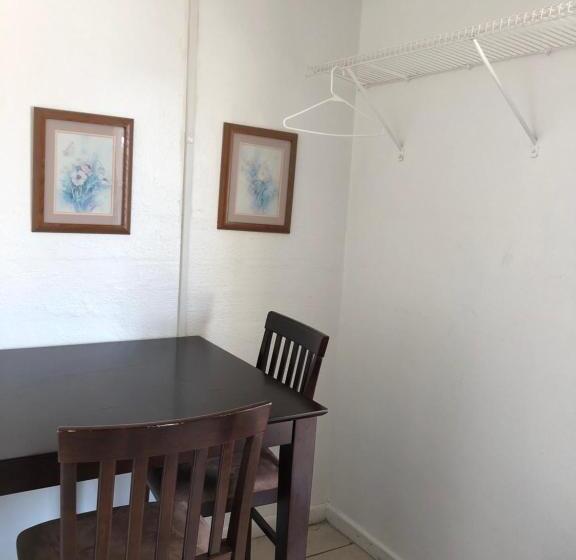 غرفة قياسية سرير كينج, Glades Motel   Naples