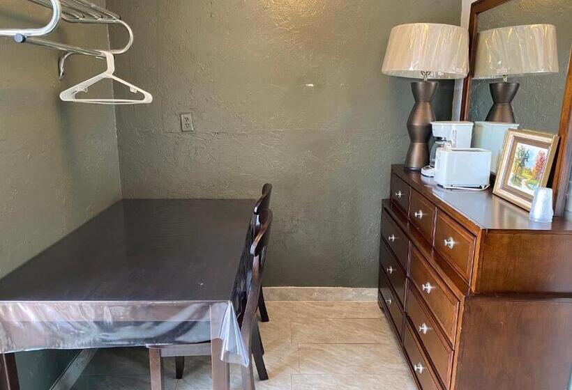 Номер Стандарт, Glades Motel   Naples