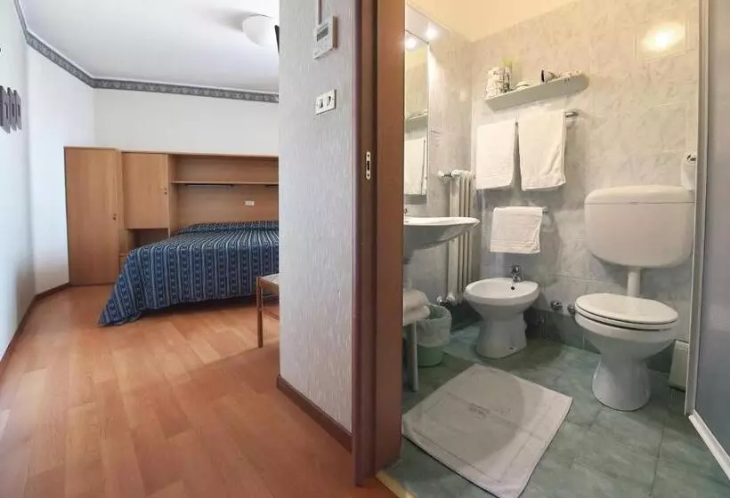 اتاق استاندارد, Angelini