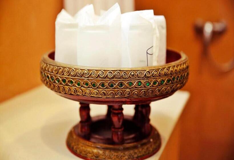 غرفة ديلوكس, Baan Ss Karon