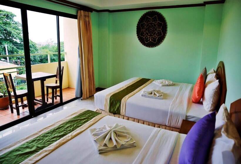 غرفة سوبيريور عائلية, Baan Ss Karon