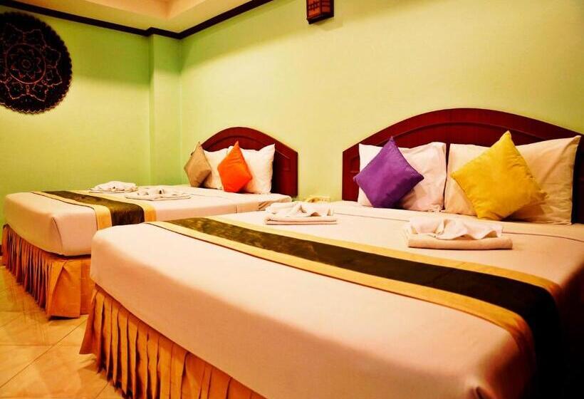 غرفة سوبيريور عائلية, Baan Ss Karon